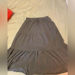 Neuflora Tiered Maxi Skirt
Grey/brown